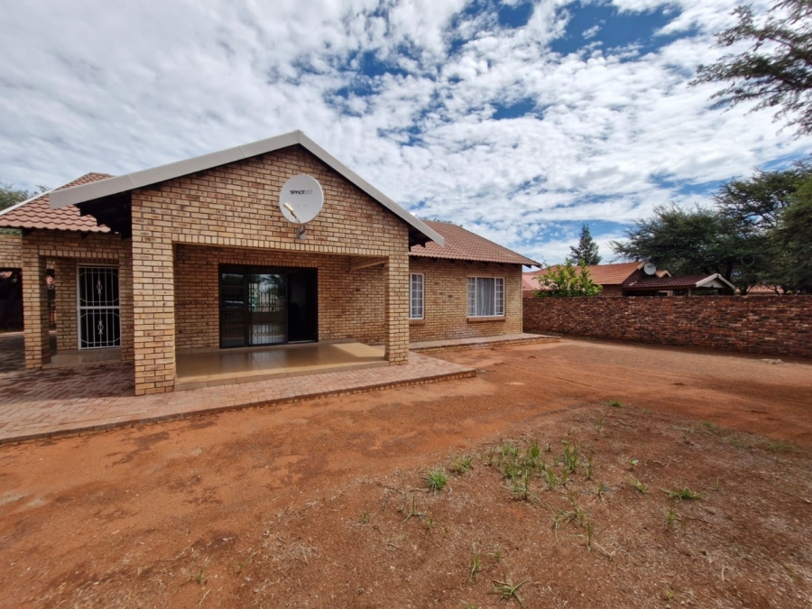 To Let 3 Bedroom Property for Rent in Kathu Northern Cape